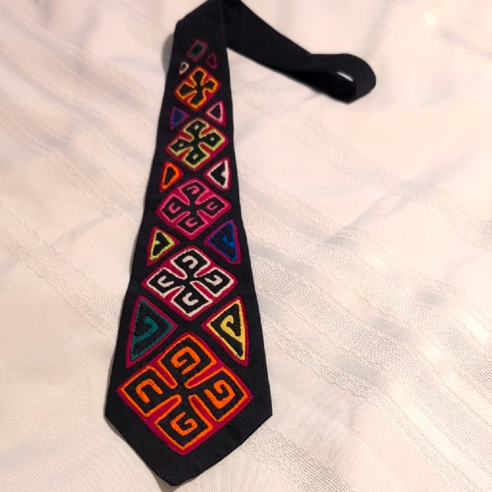 Vintage Funky Groovy Neck Tie